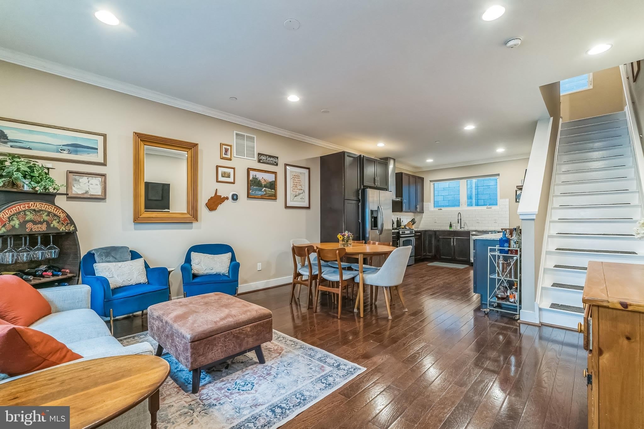 219 GREEN Street – photo 2