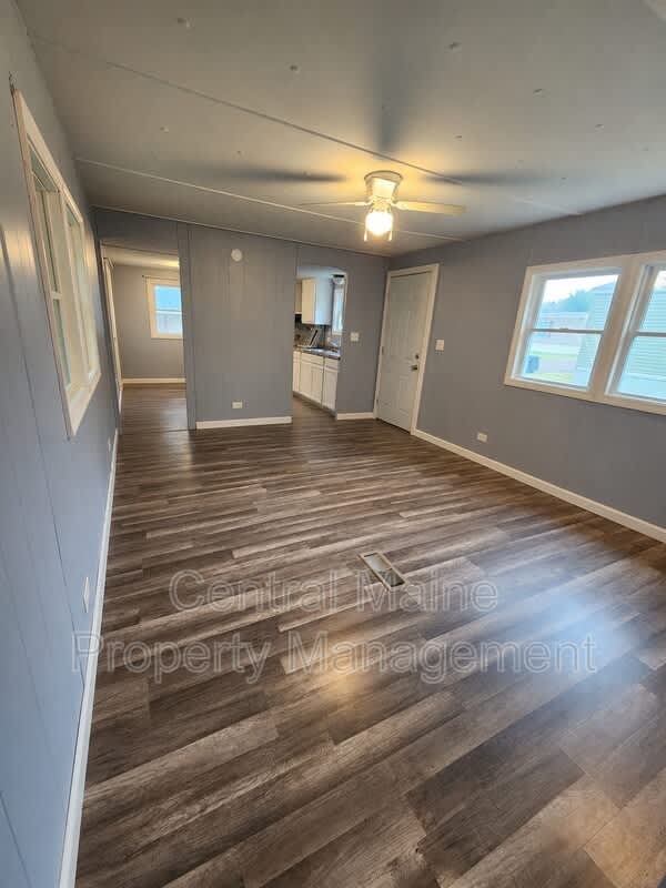 16 Austin Dr – photo 3