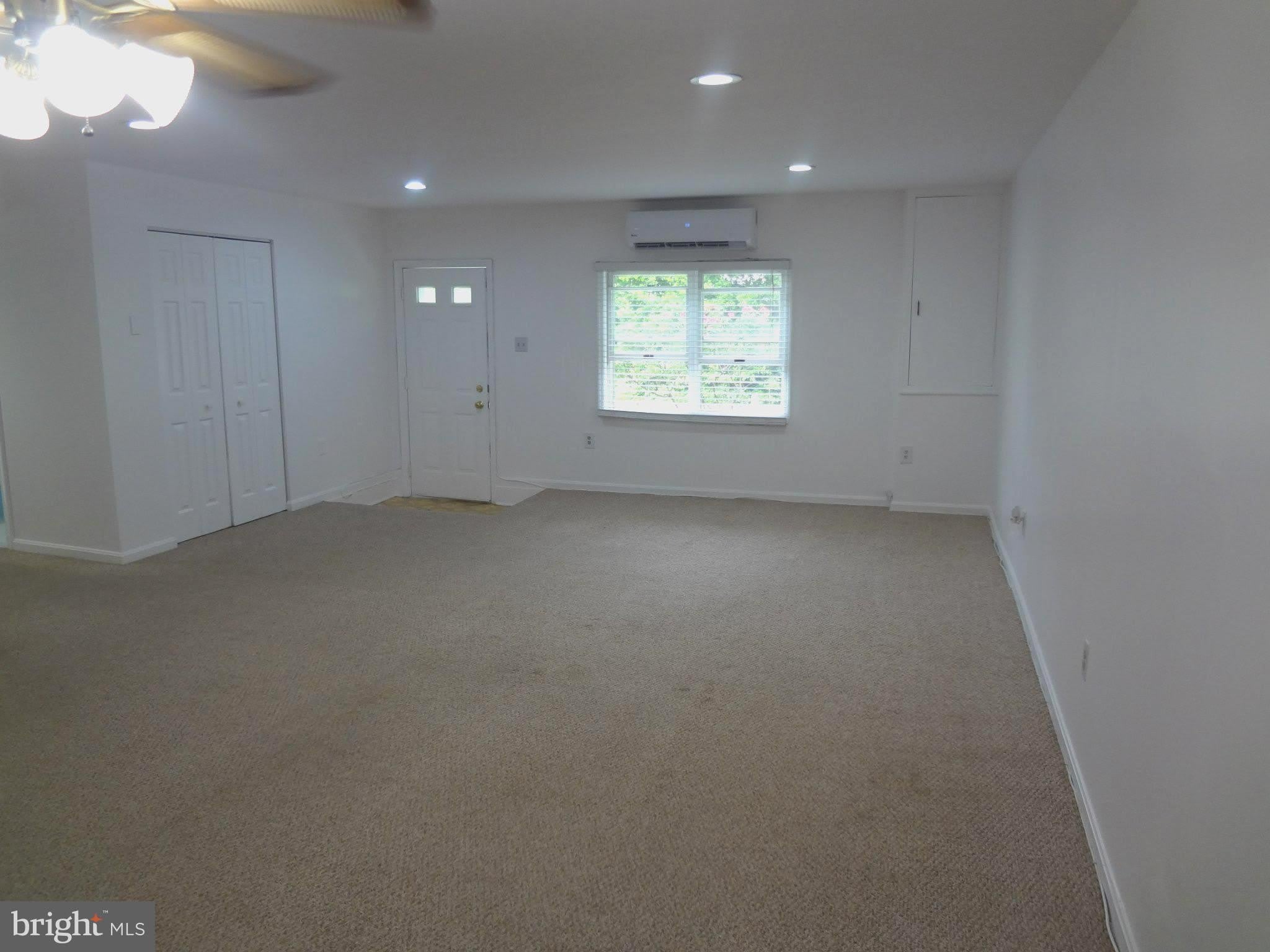 17540 QUEEN ELIZABETH Drive – photo 3