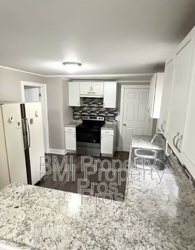 4678 N 49th St – photo 1