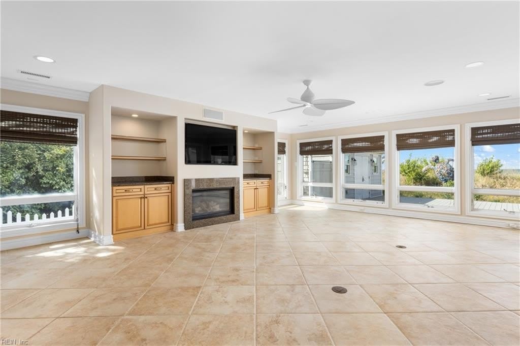 882 W Ocean View Avenue – photo 4