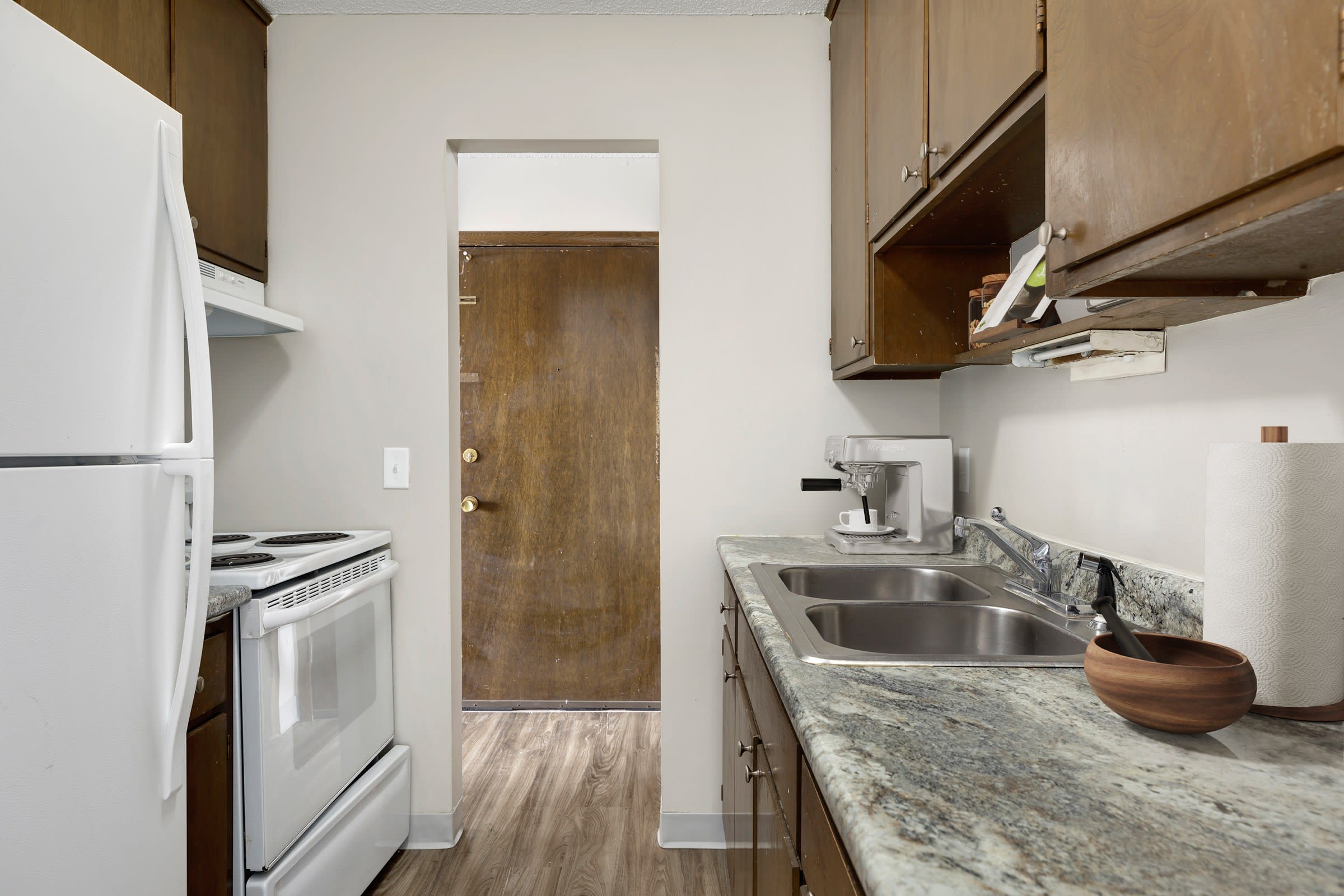 Garden Grove Apartments – photo 1