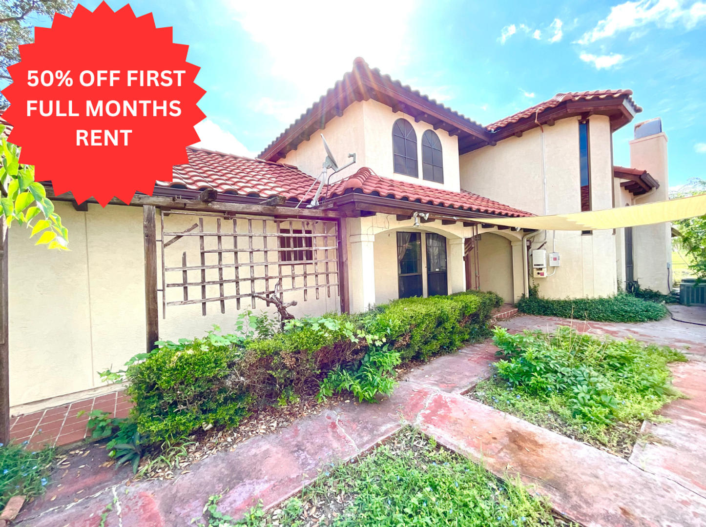 *MOVE IN SPECIAL* 2 Bedroom Garden Style Villa Home In A Prime Location – Near Shopping & Dining! – photo 1