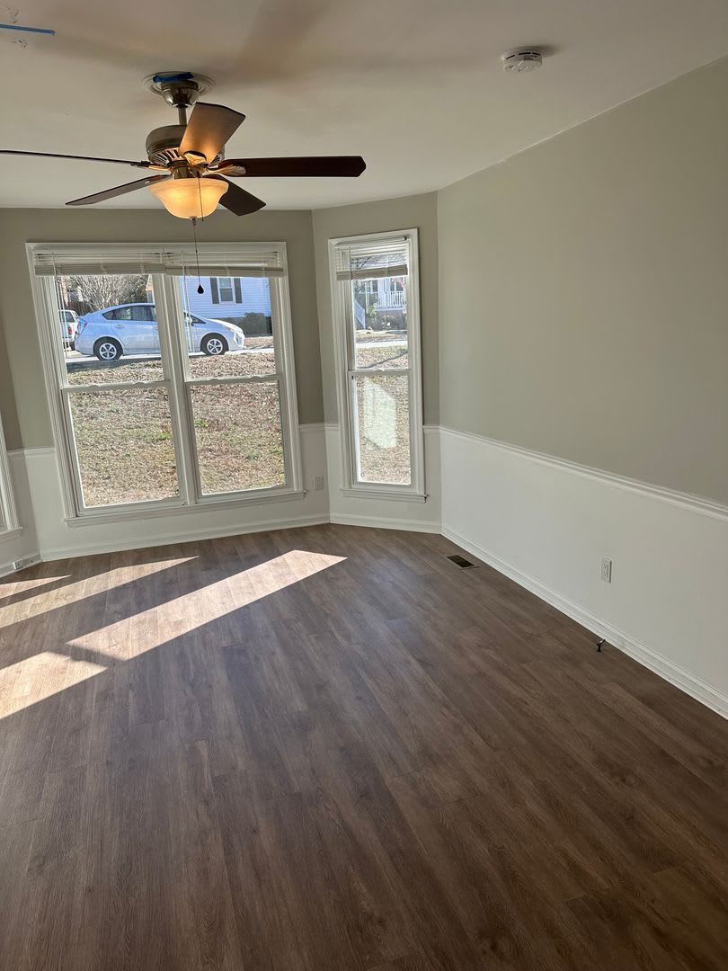 Single Family Home Near Lexington and West Columbia – photo 3
