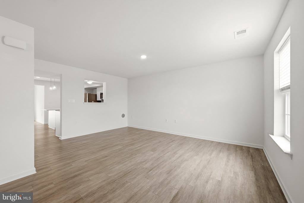 658 Thumper Drive – photo 4