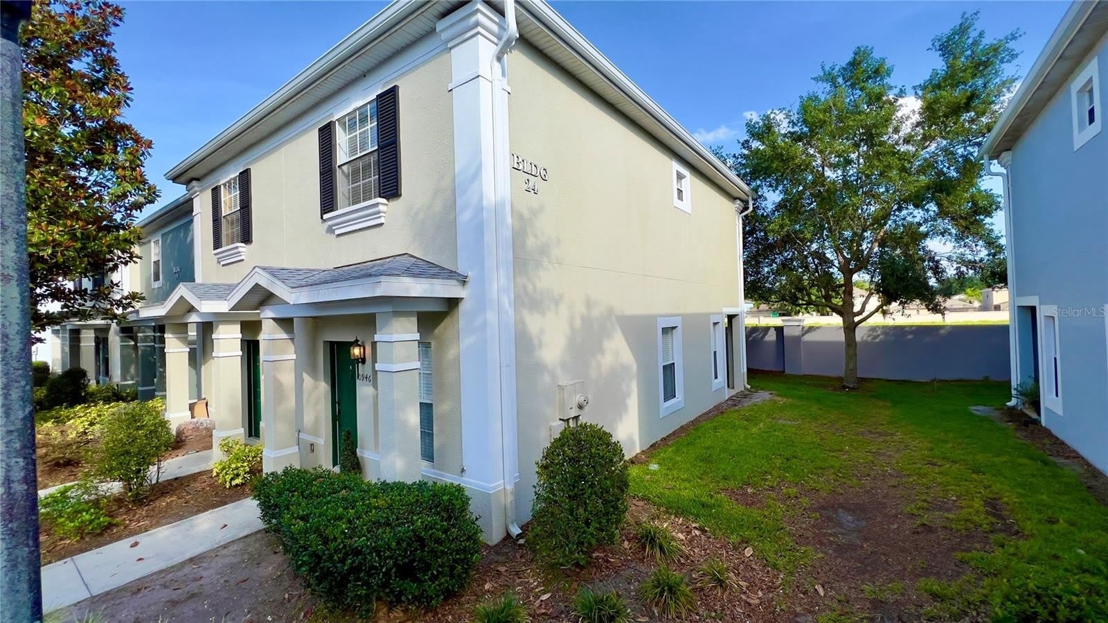 10946 SAVANNAH WOOD Drive – photo 2