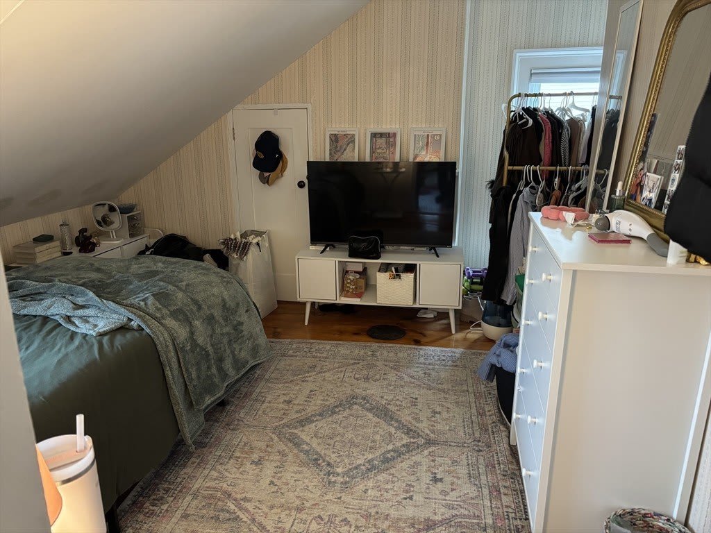 230 W Fifth St – photo 5