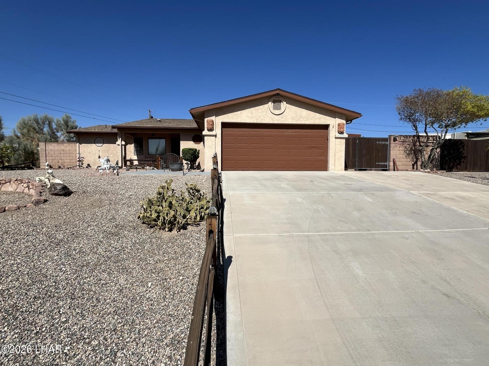 3998 Chickasaw Dr – photo 1