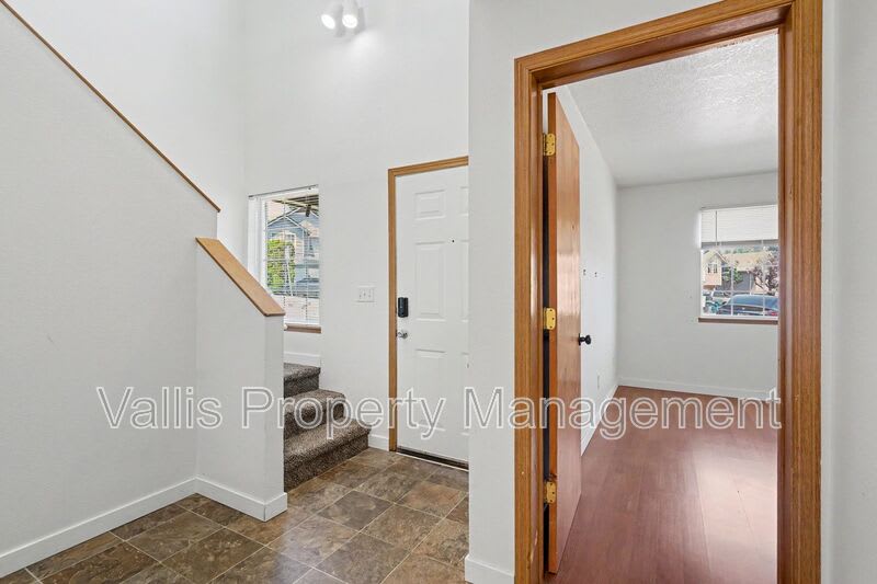 5262 Springcrest Drive – photo 5