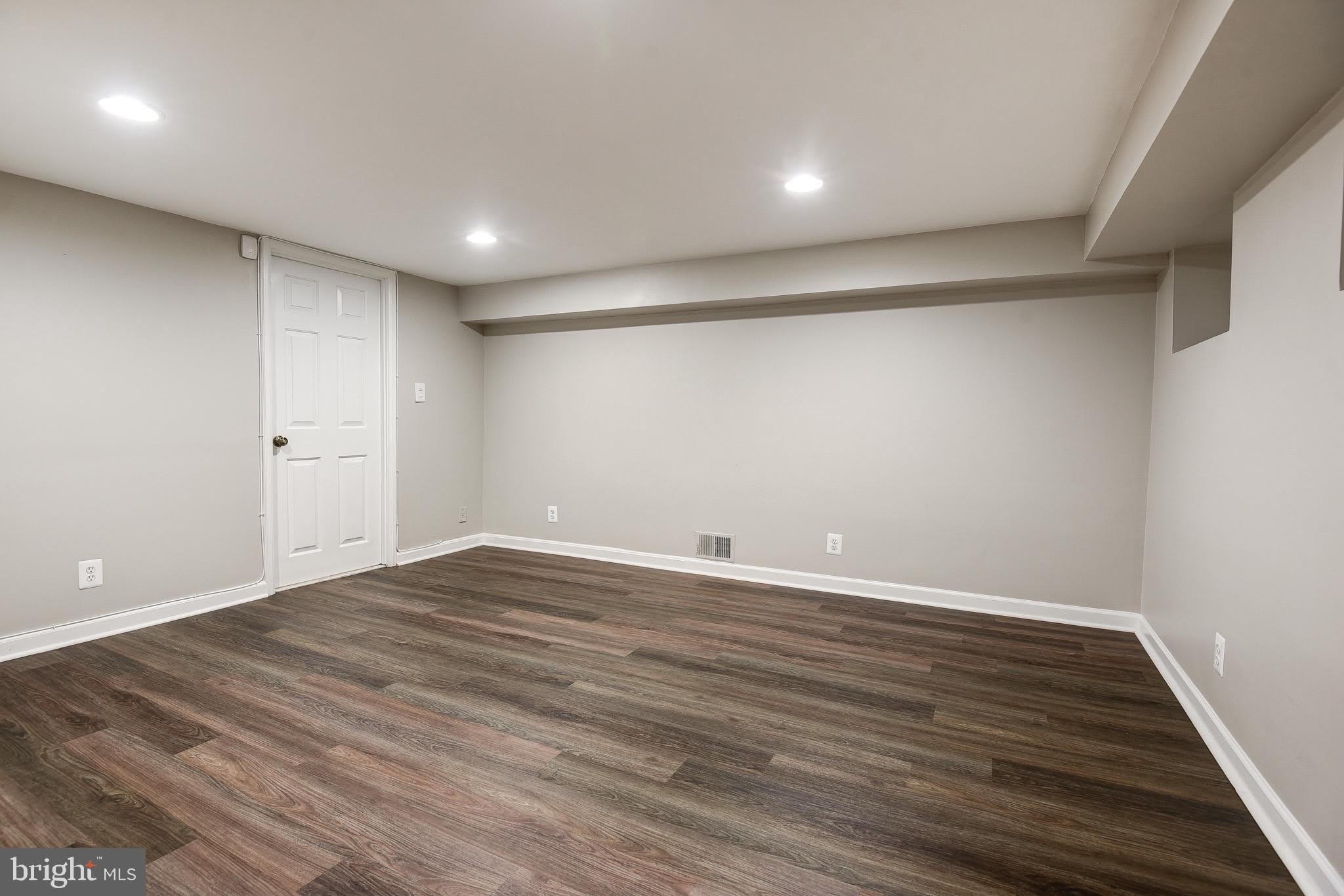 2906 S BUCHANAN Street – photo 3