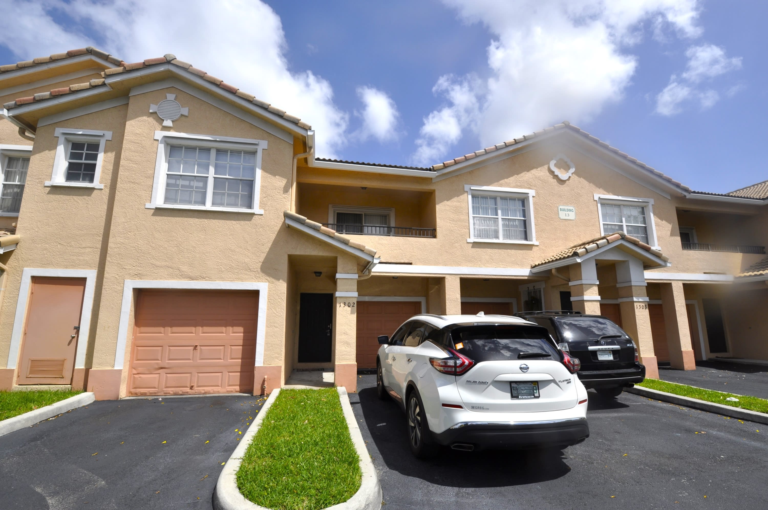 1302 Belmont Lane, #1302 – photo 1