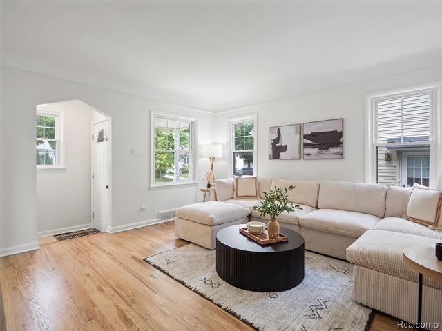 1027 S Wilson Avenue – photo 5