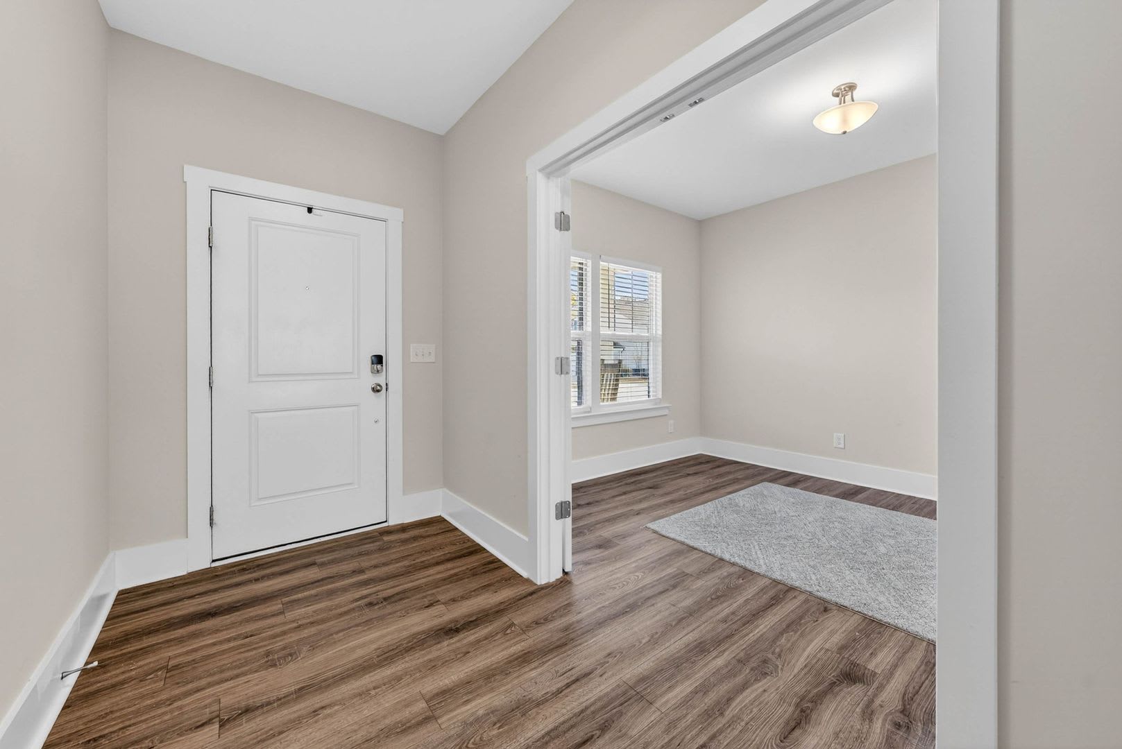 Spacious 5-Bedroom Home in Arlington Meadows! – photo 5