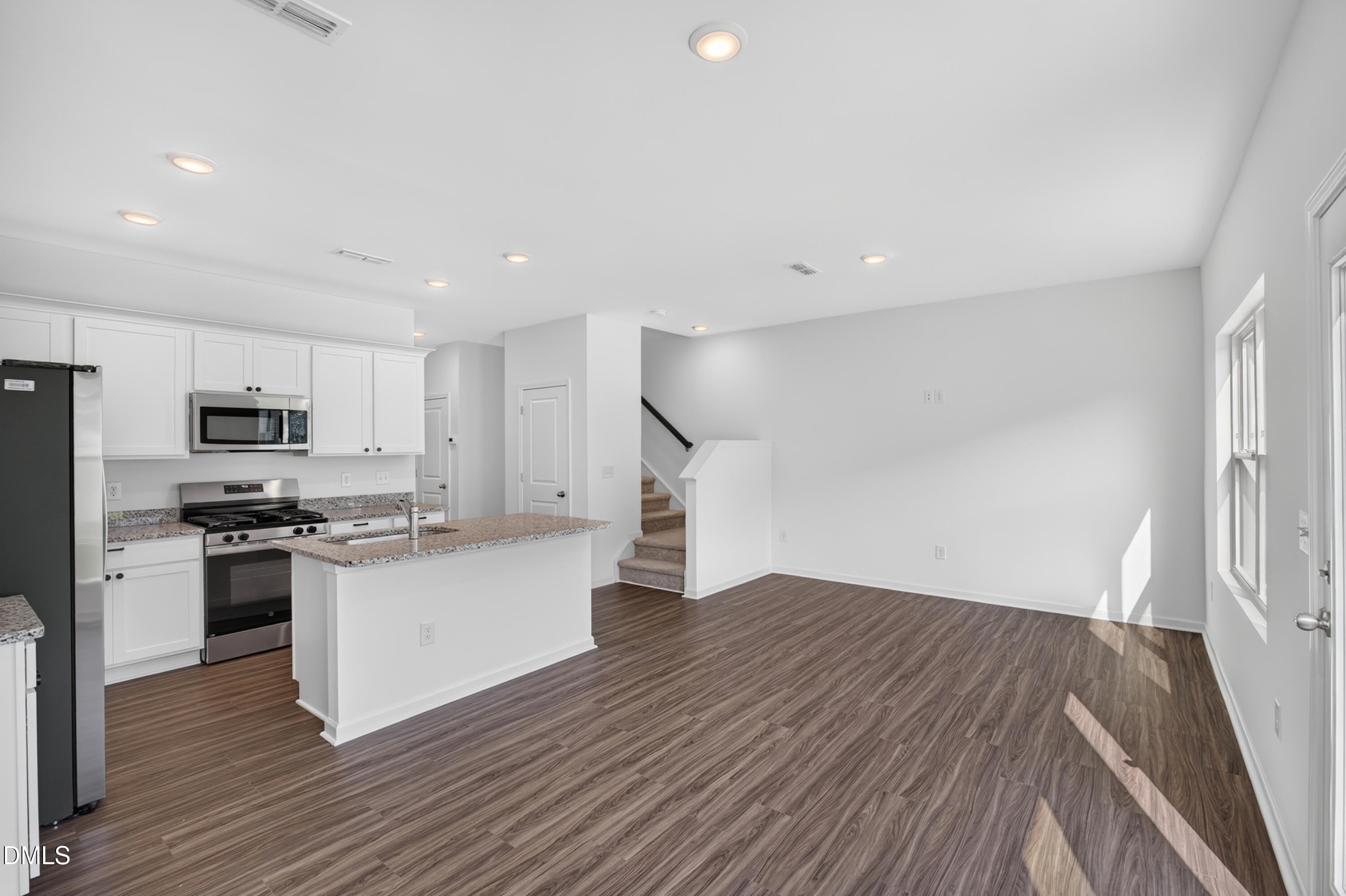 200 Flagstone Way – photo 3