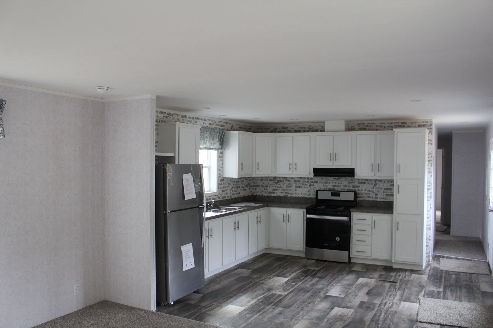 2 Bedroom Mobile Home in Shrewsbury Township – photo 3