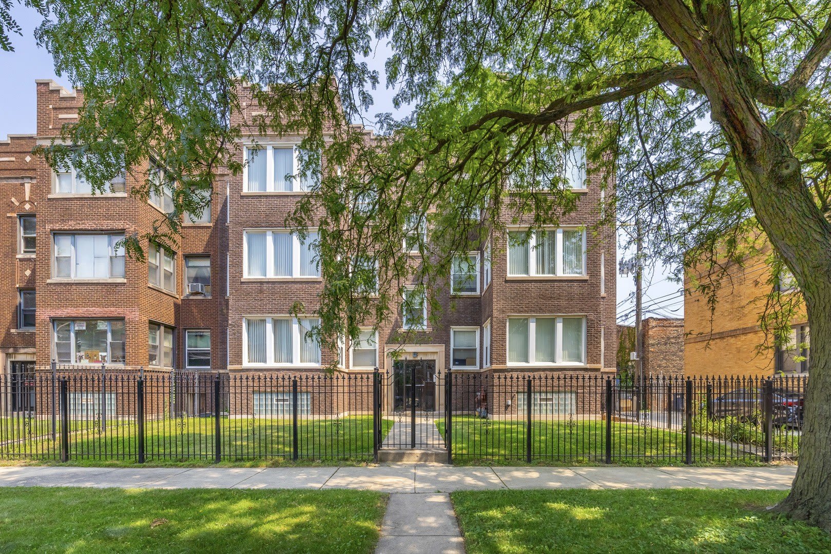 7443-7445 S Paxton Avenue – photo 1