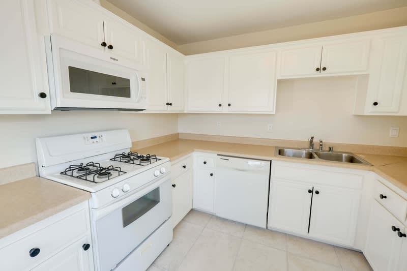 4358 38Th Street – photo 2