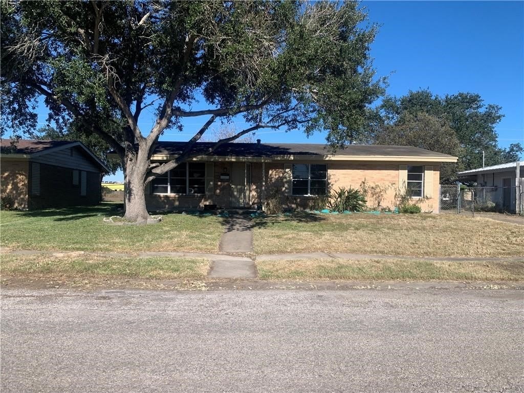 6026 Orms Drive – photo 1