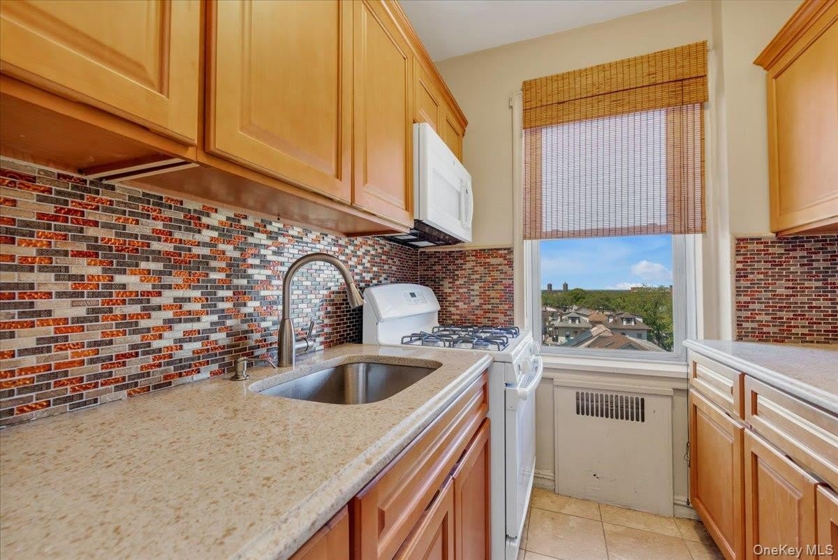 84-49 168th Street – photo 3