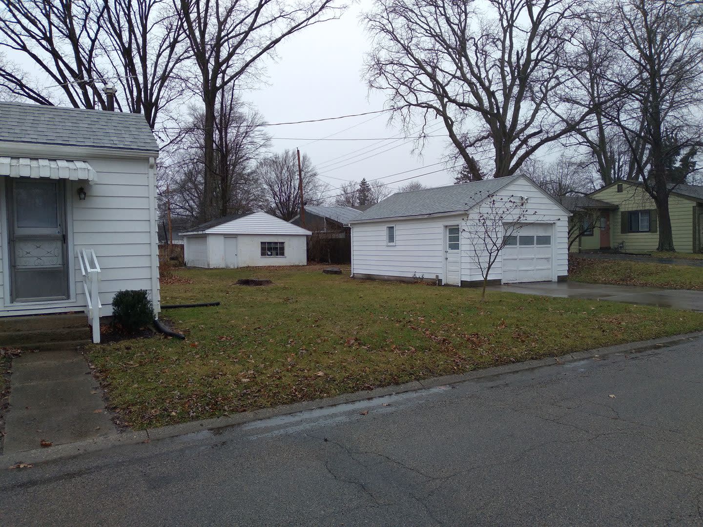 3 bedroom – photo 2