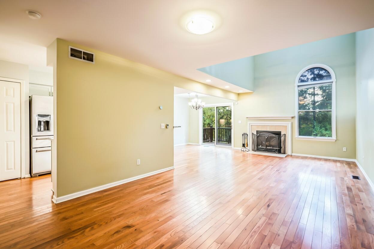 2434 Mulberry Ct – photo 2