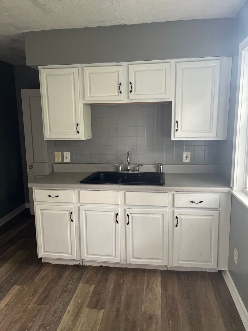 3bd Single Cash Pay/Section 8 – photo 3