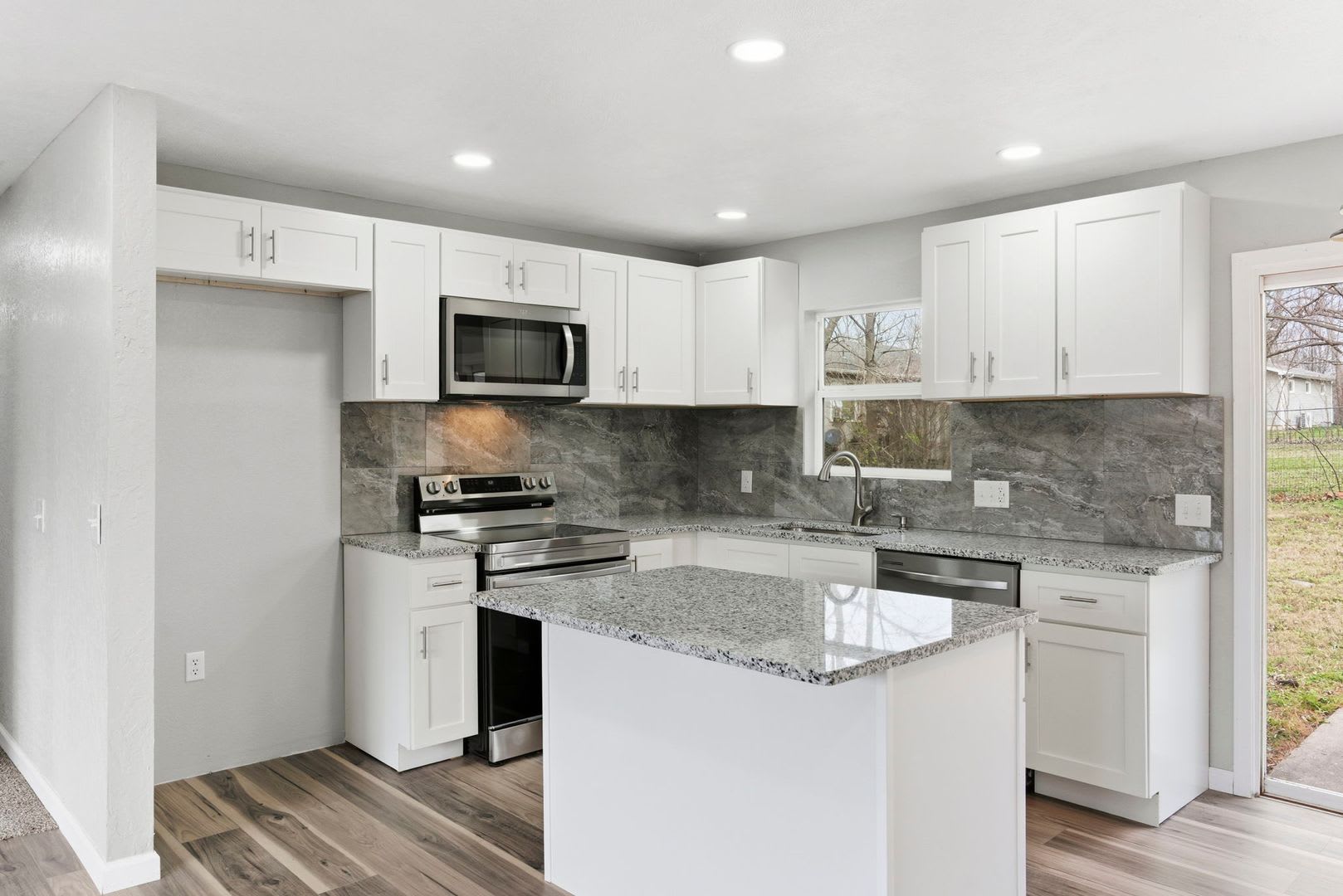 Newly Remodeled – photo 4