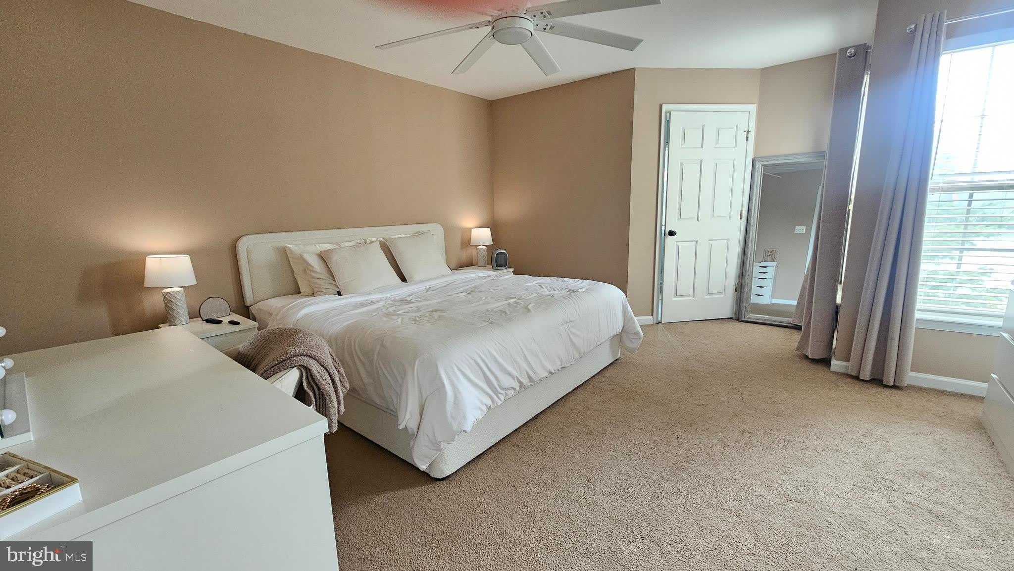213 Windsor Court – photo 5