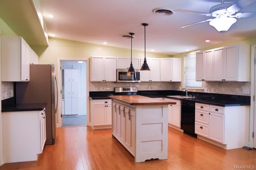 3892 Johnstown Drive – photo 5