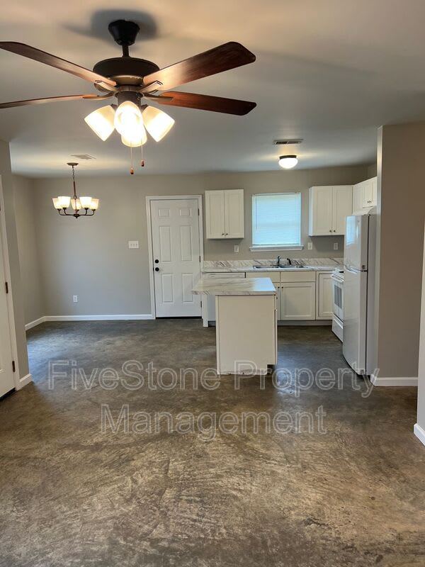 3805 Lake Park Cv – photo 2