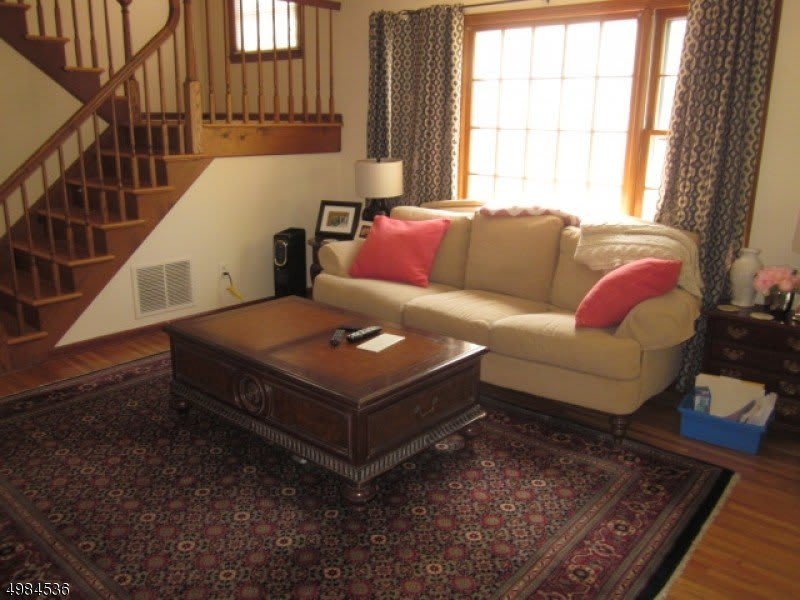 37 1St St – photo 2