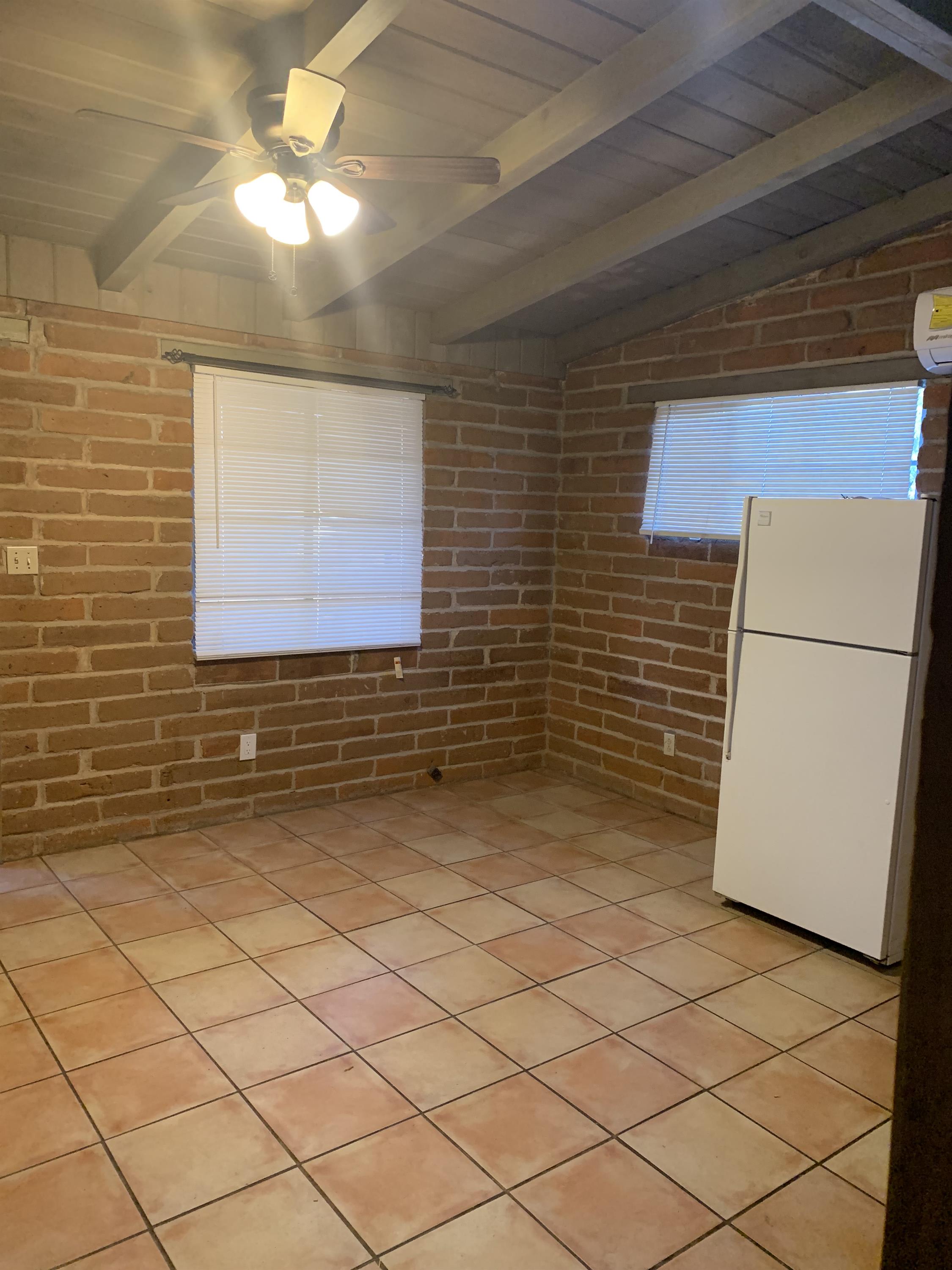 2537 East Elm Street #6 – photo 4