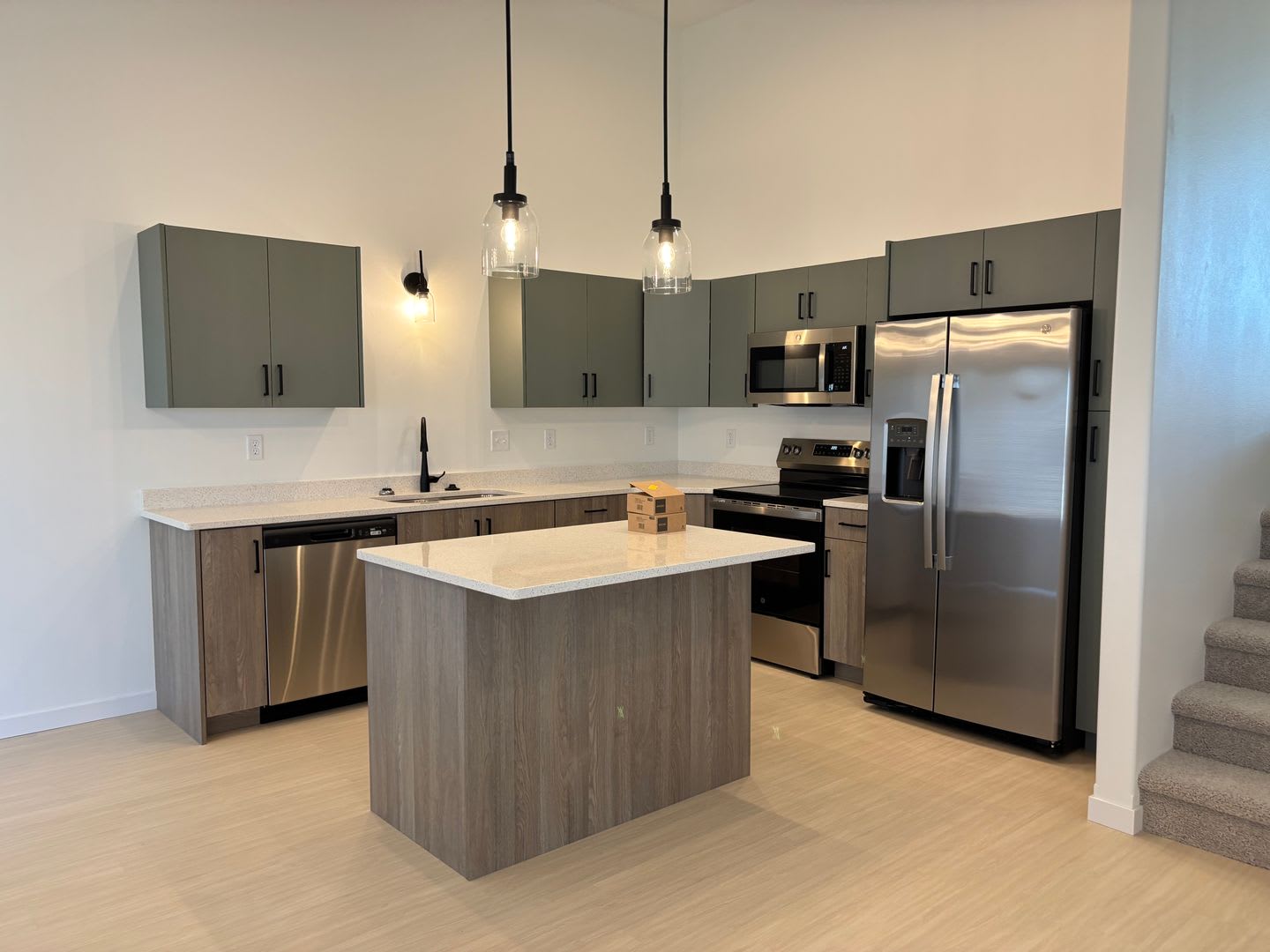 3 Bed 3 Bath Townhome – photo 2