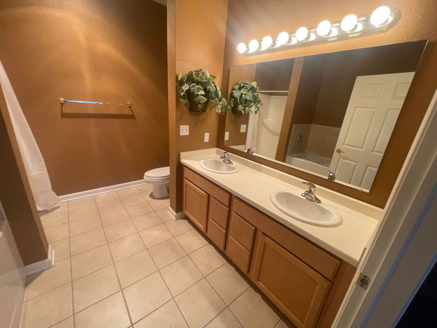 3 Bedroom 2 bath Condo – photo 3