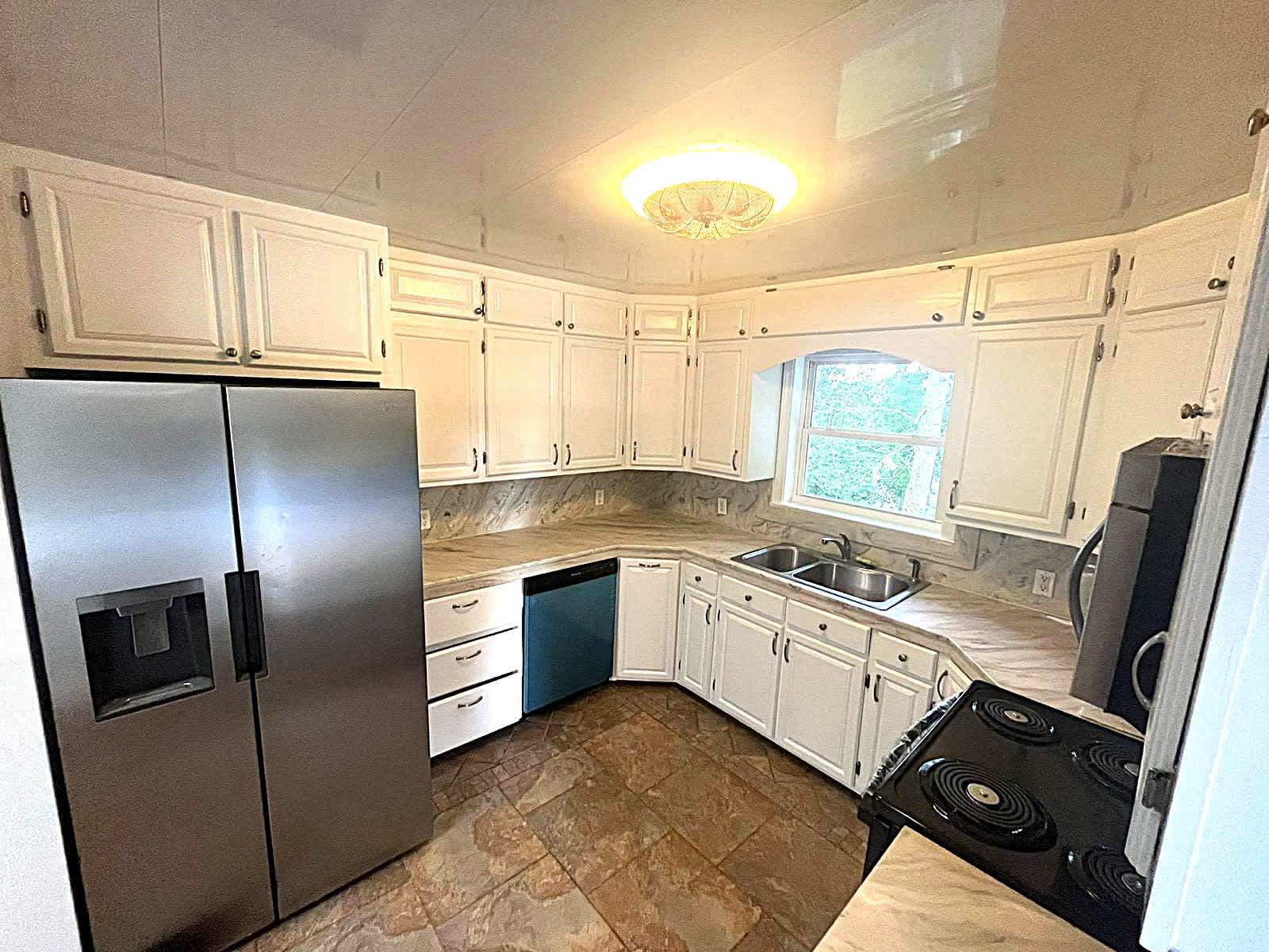 3932 Fraser Circle – photo 4