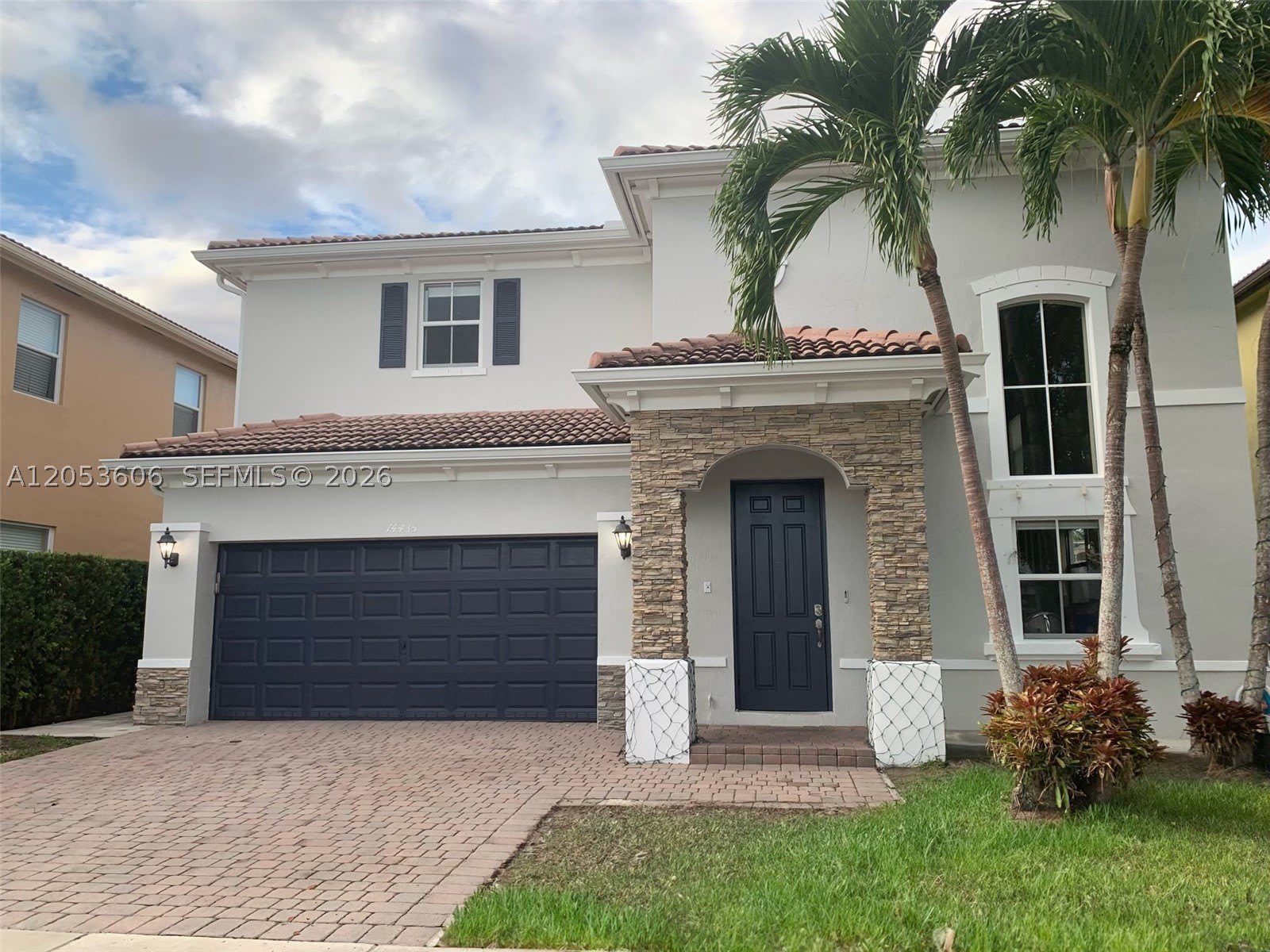 14435 SW 16th St – photo 2