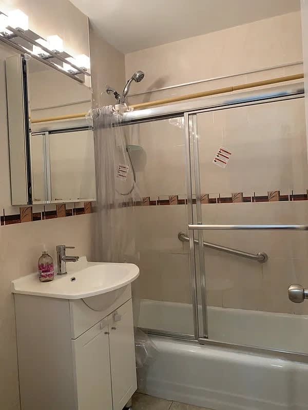 196 Morton Ave Apt G2 – photo 4