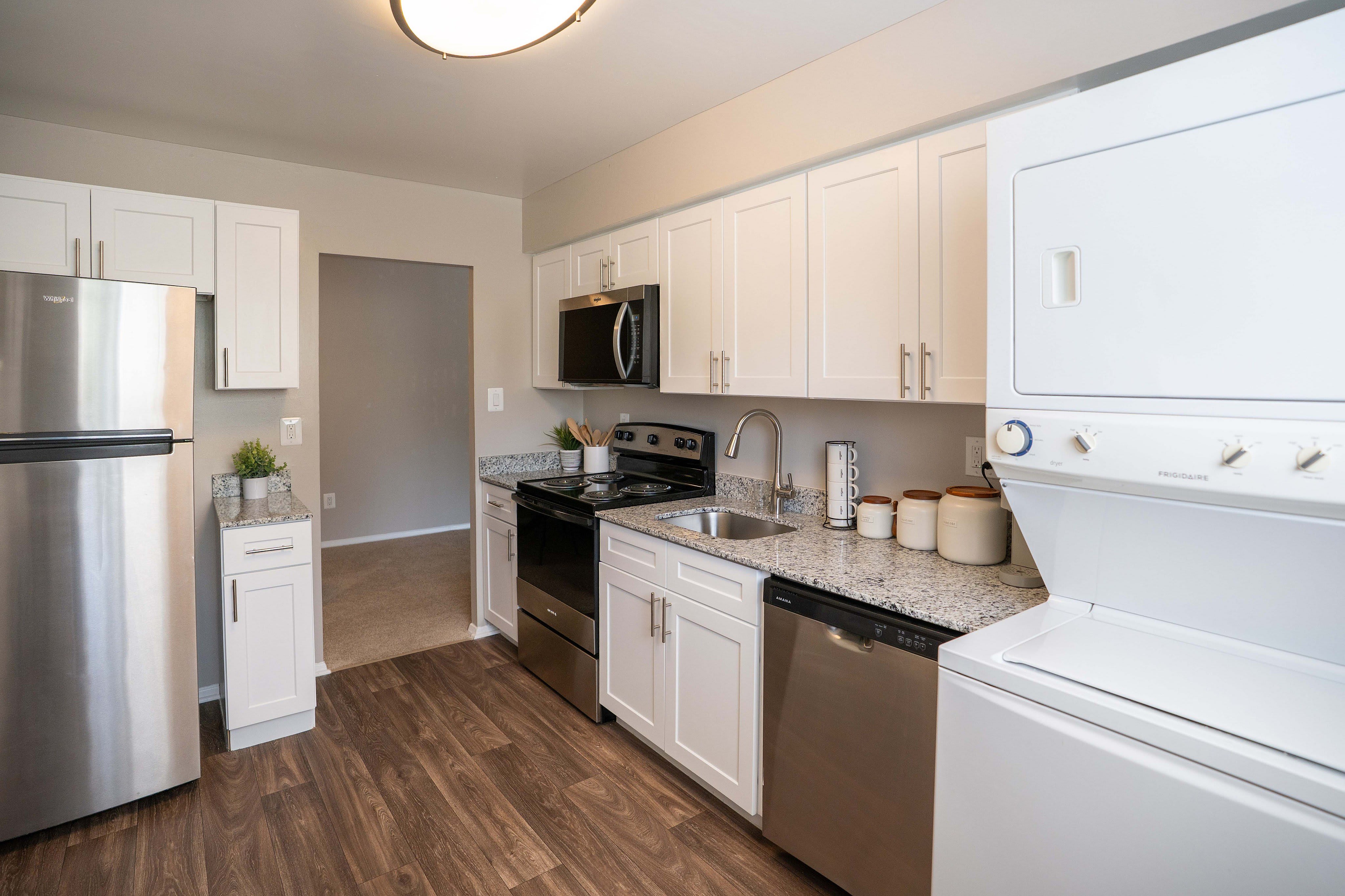 Apartments at Bel Air – photo 3