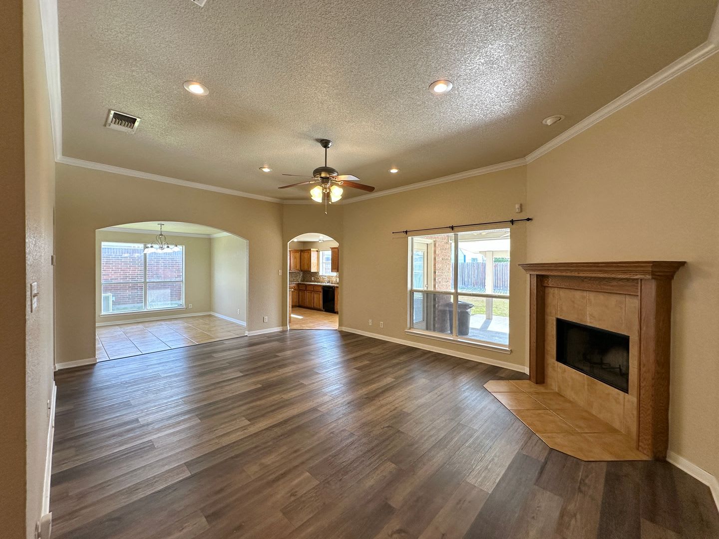 2601 Lavender Ln – photo 2