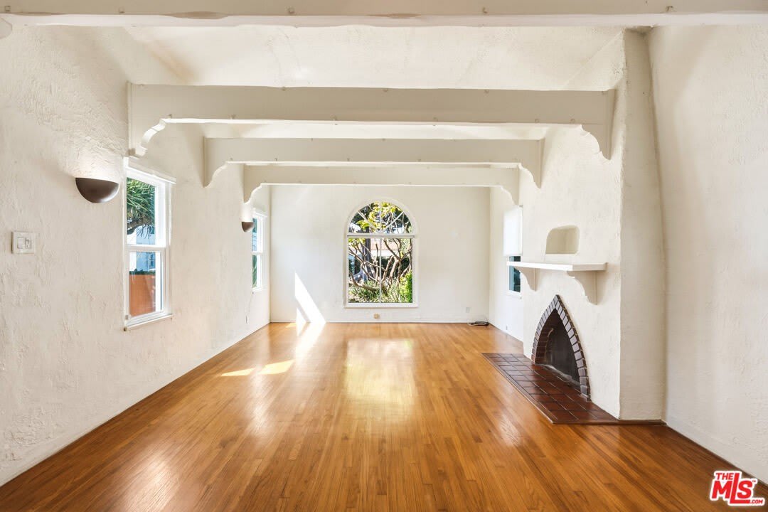 2613 Cloverfield Blvd – photo 2