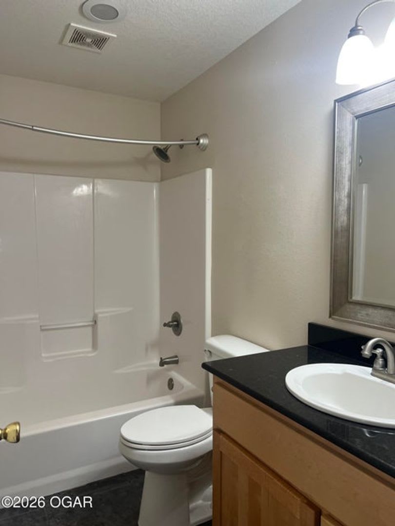 4 Bedroom 3 Bathroom house – photo 5
