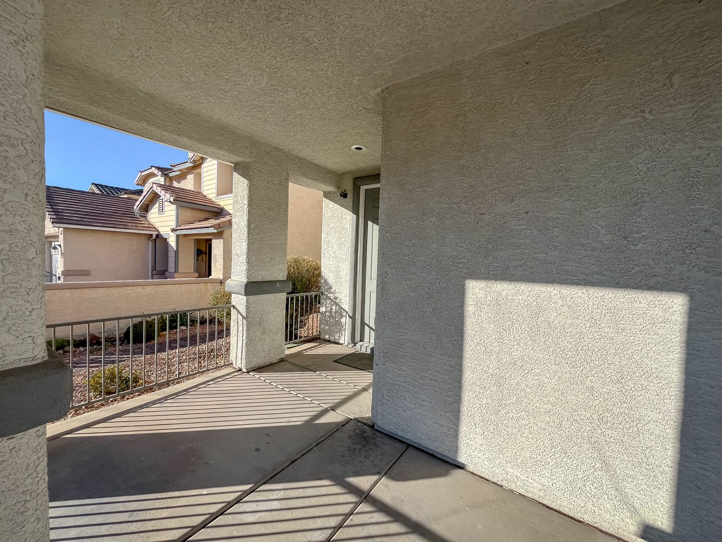 Move In Special September Rent Free Move In By 09 04 2026 Charming Two Story Home In The Heart Of Summerlin With Pool – photo 3