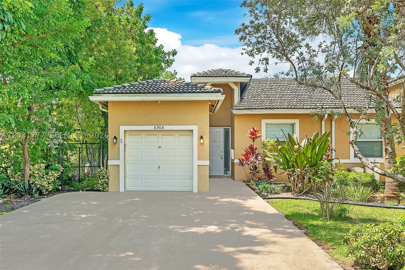 8908 Nw 40Th St – photo 1