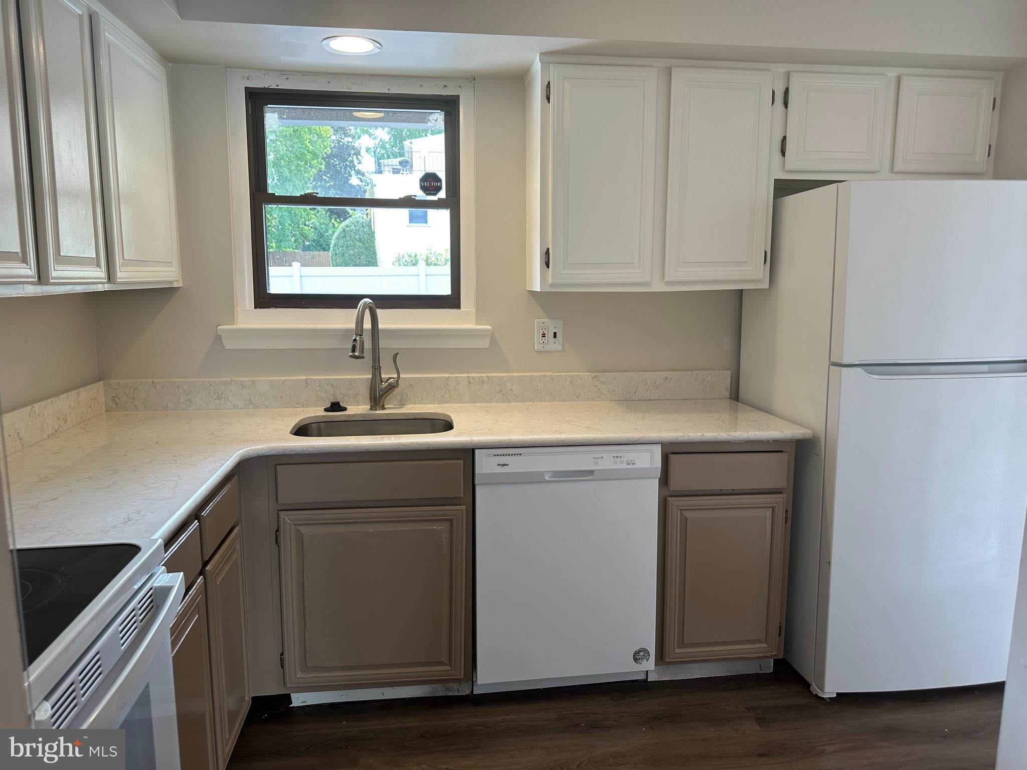 315 S VALLEY FORGE Road – photo 2