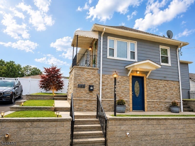 112 Chestnut St – photo 1