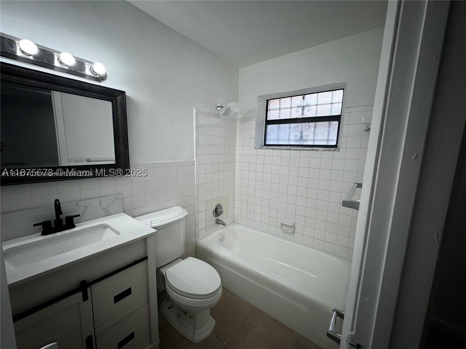 2481 Nw 13Th Ct – photo 2