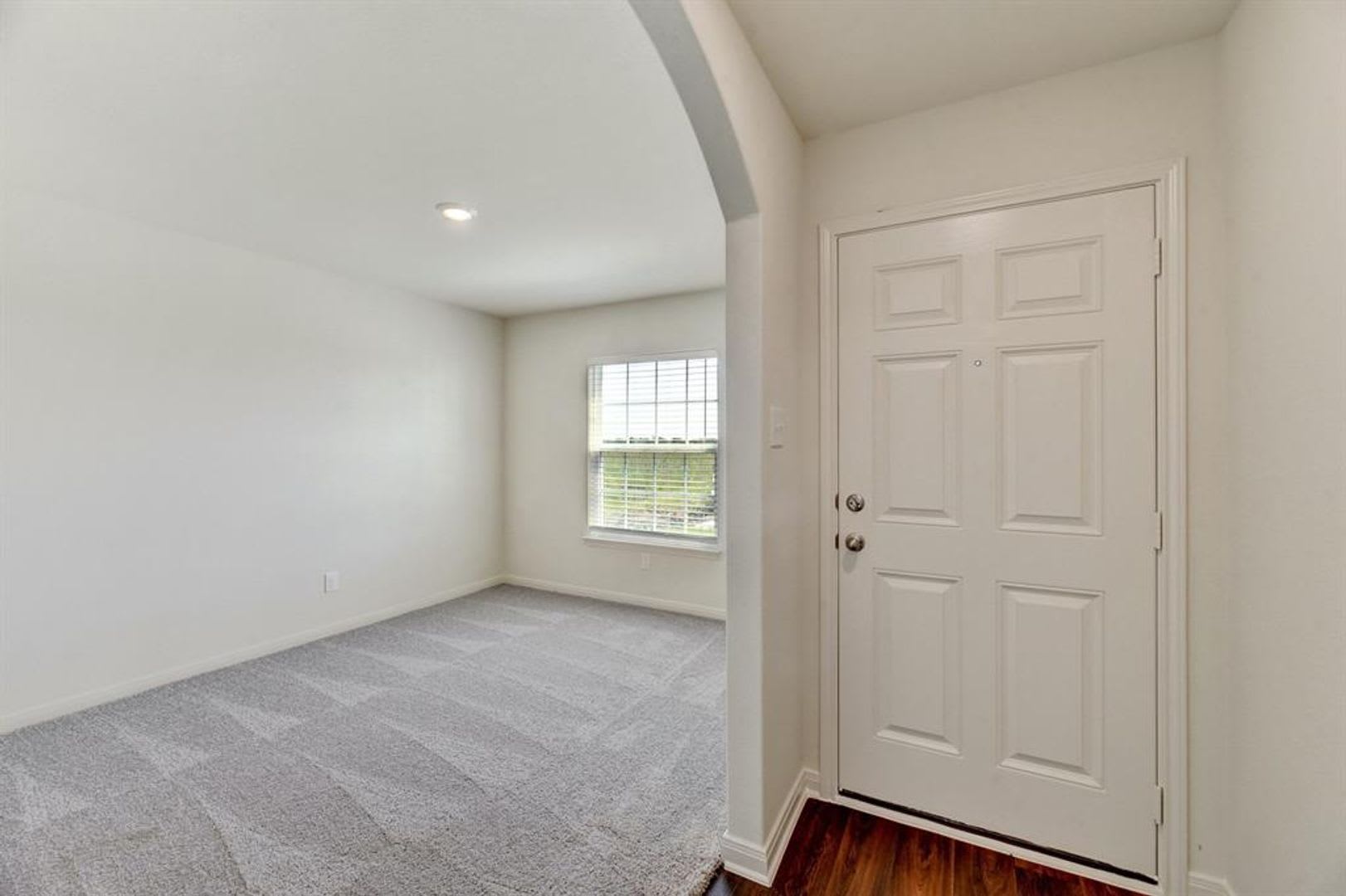 4-Bedroom Home with Solar Panels & Modern Finishes available in Elgin – photo 5