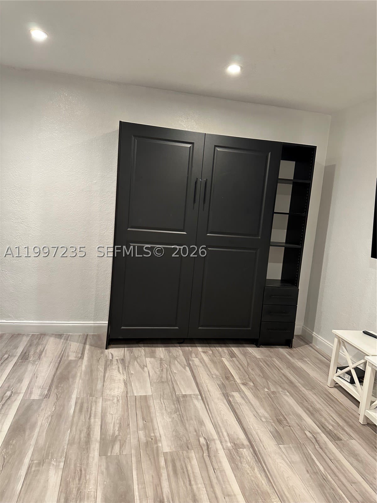 8401 Crespi Blvd – photo 4