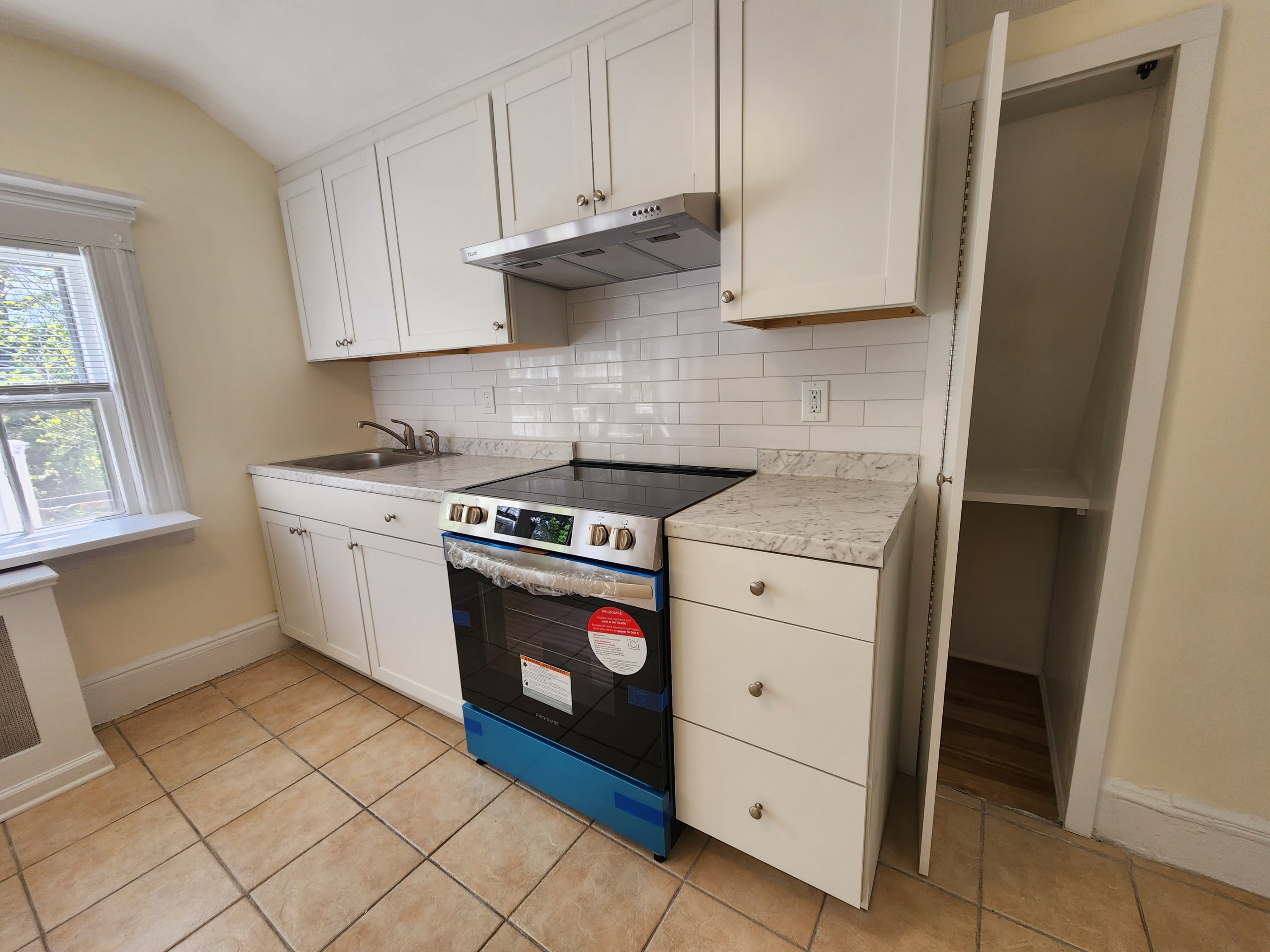 181 Forest St – photo 3