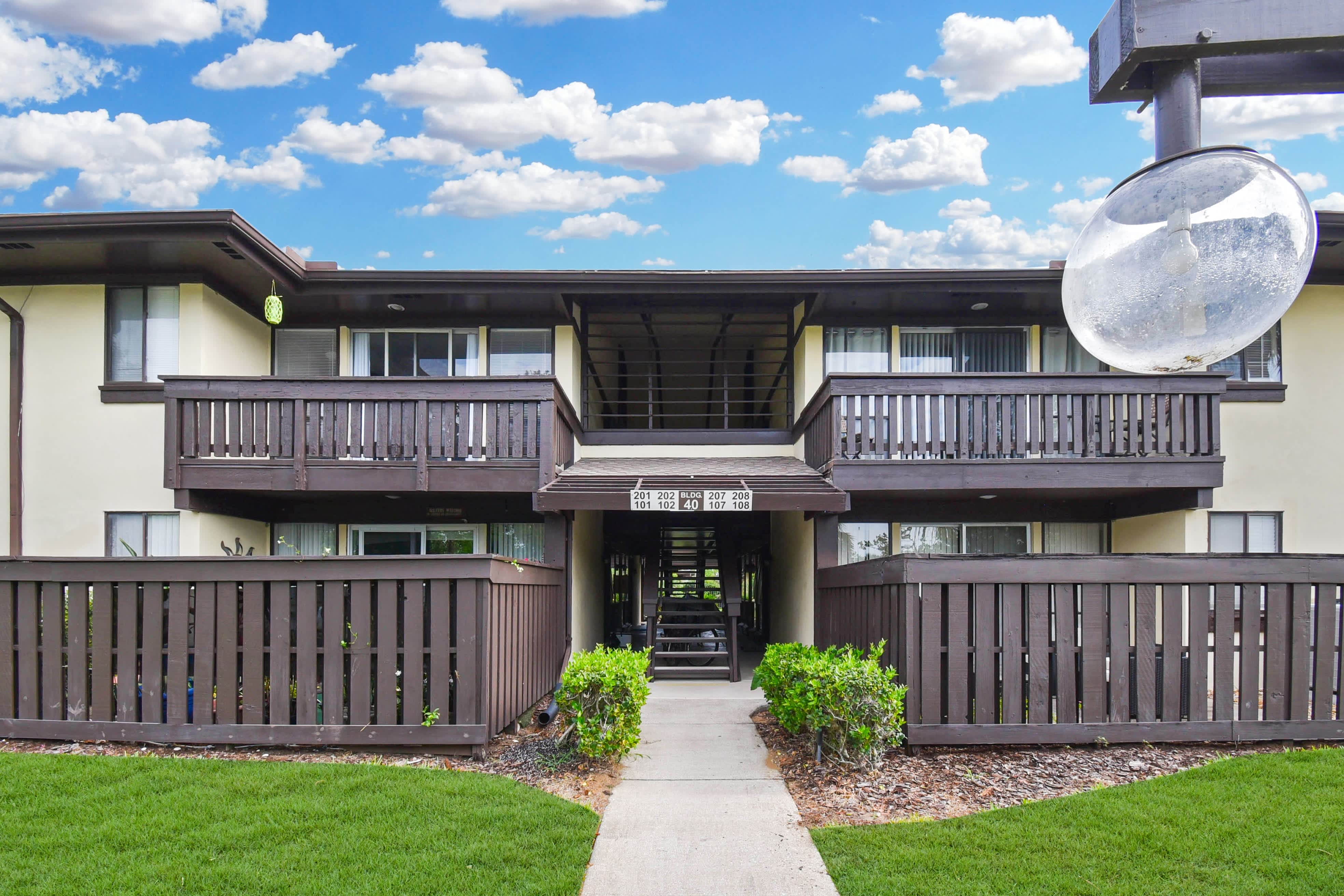 40 Club House Dr – photo 3
